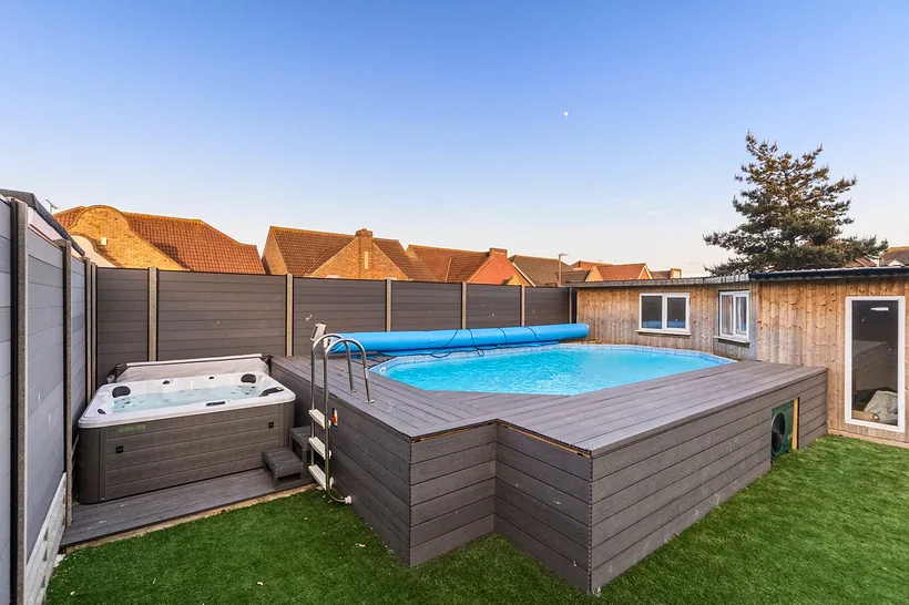 Hot tub and pool deck at dusk, Airbnb photography London